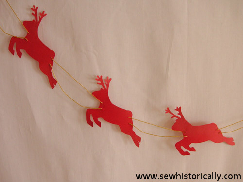 christmas reindeer garland