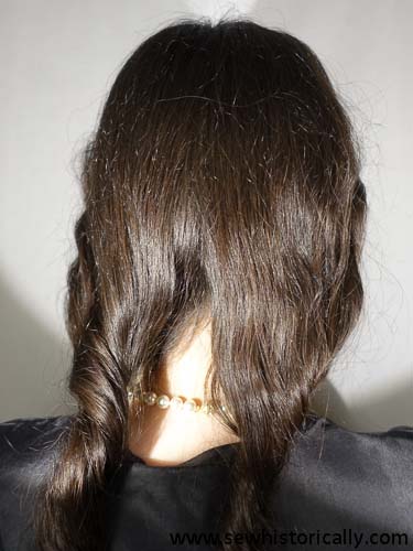 1920s/30s Hairstyle Tutorial For Long Hair - Sew Historically 1920s/30s Hairstyle Tutorial For Long Hair - Sew Historically