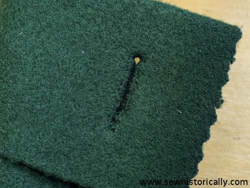 vintage 1940s 1950s hand worked buttonhole back view