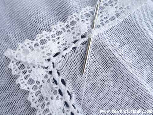Bermuda Fagoting Lace Tutorial