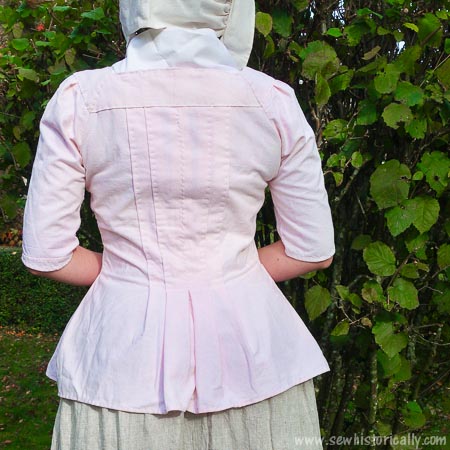 En Fourreau Pleats