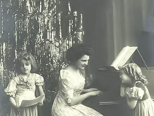 1910s Christmas Tree