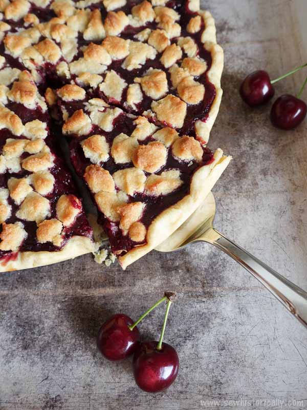 Cherry Pie With Marzipan Crumble Topping