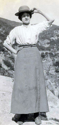 Edwardian Walking Dresses, Edwardian Hiking Women
